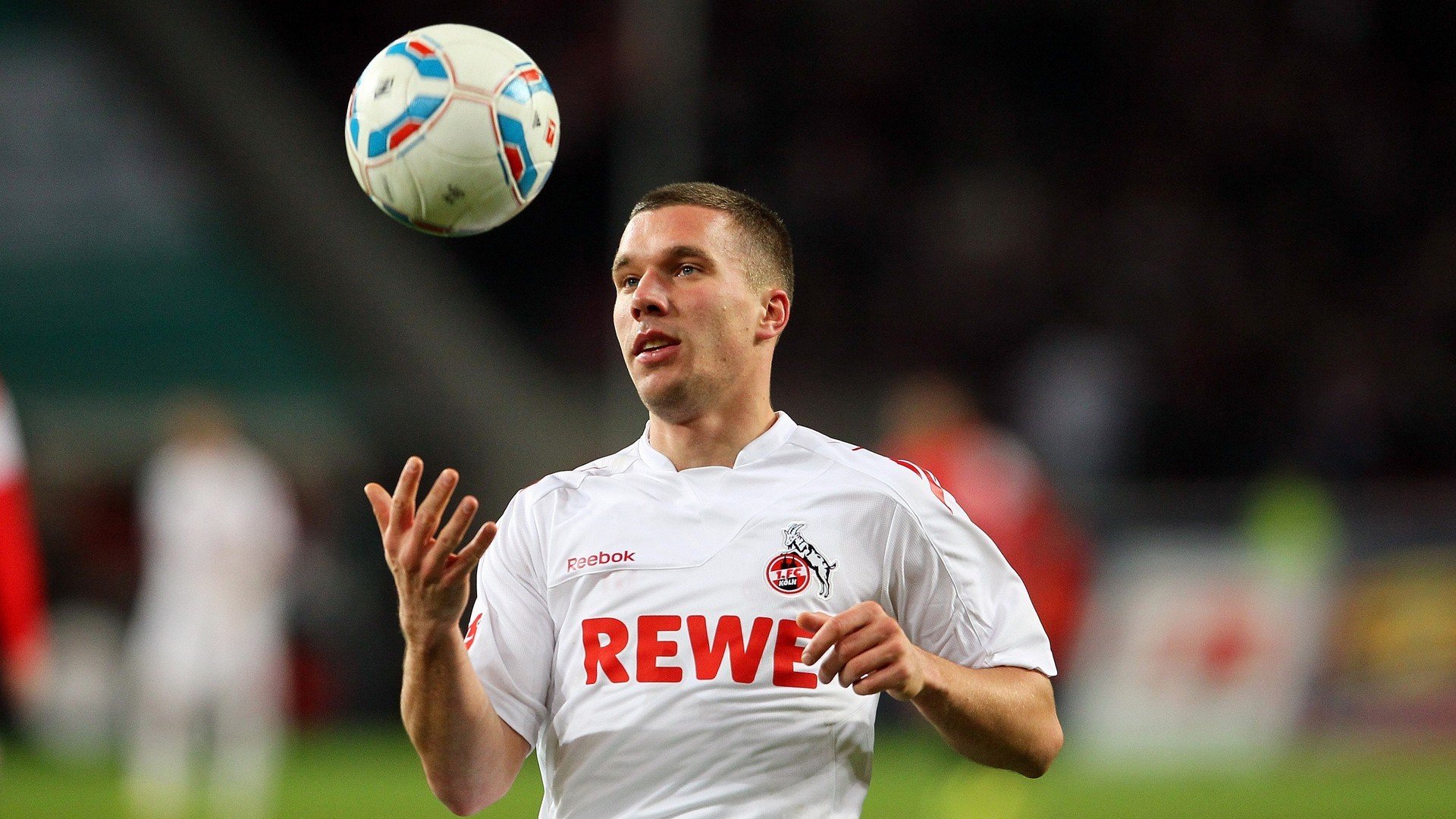 PSG中场组织混乱影响进攻效率